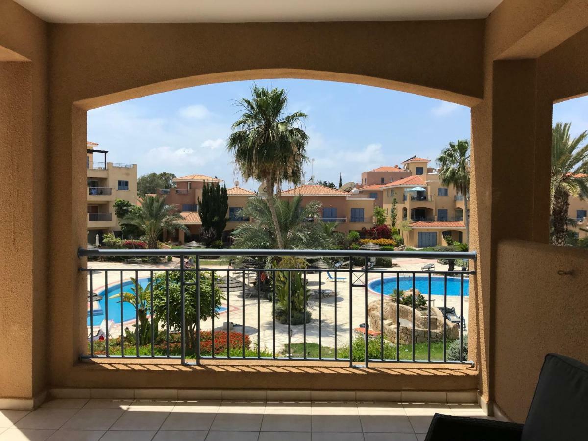 Limnaria Gardens - Modern 1 Bed, Walk To Beach & Shops Пафос Екстериор снимка