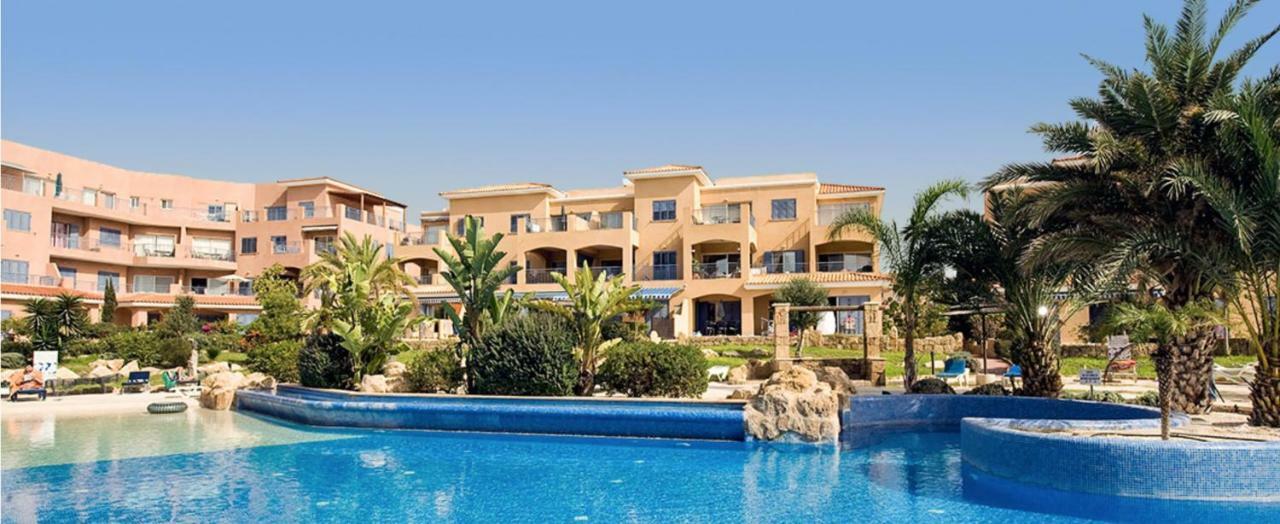 Limnaria Gardens - Modern 1 Bed, Walk To Beach & Shops Пафос Екстериор снимка